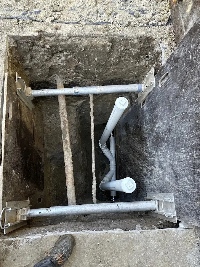 Experienced plumber completing Drain Cleaning work in North Hills